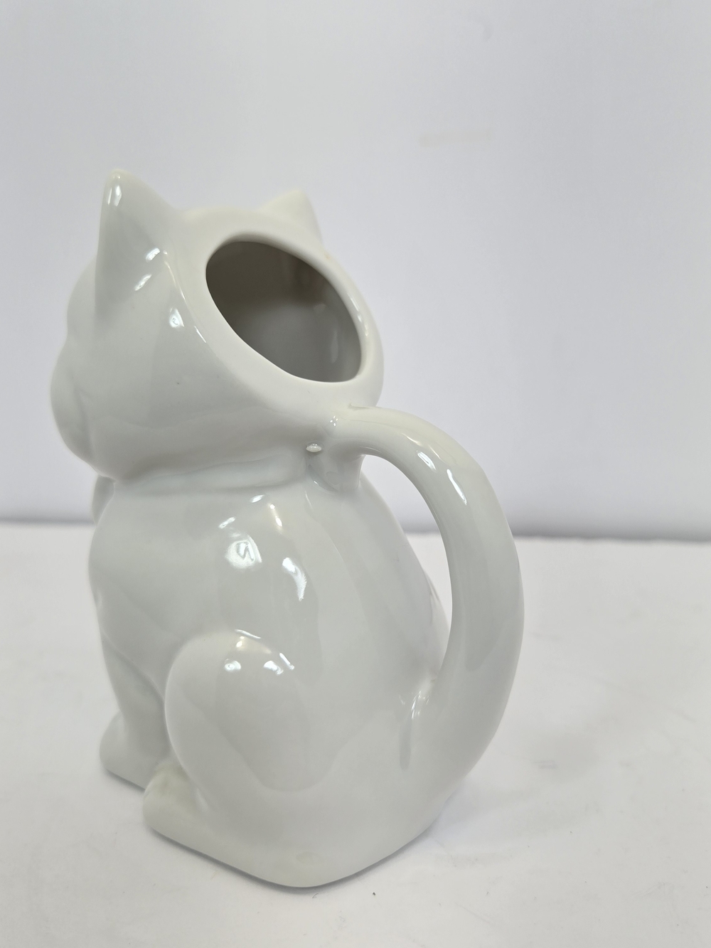 Pier 1 Imports Vintage Cat-shaped Creamer Pitcher White Glazed Ceramic/Porcelain - Picture 2 of 6